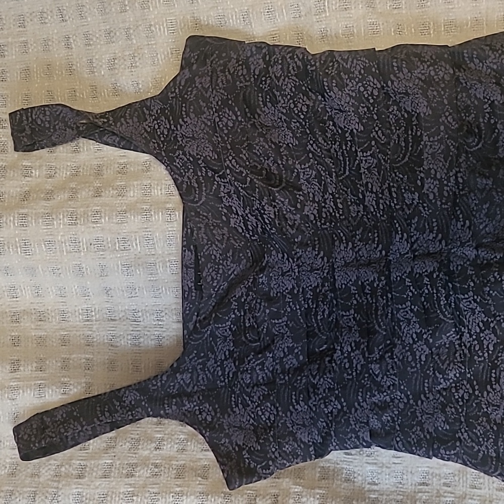 Le Chateau Elegant Black and Purple Lace Top